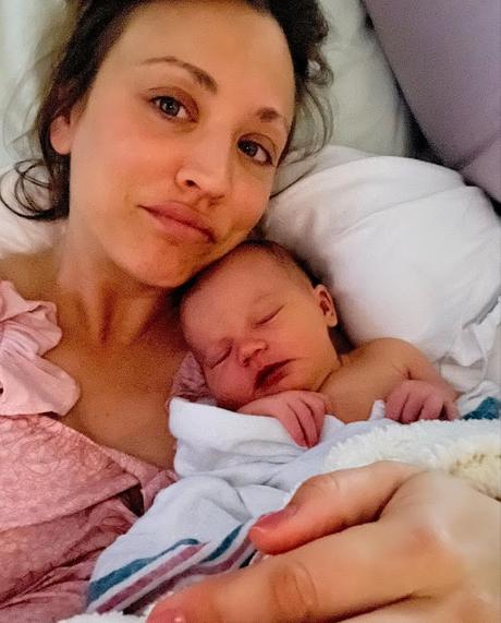 Actriz de “The Big Bang Theory”, Kaley Cuoco, dio a luz a su primer hijo