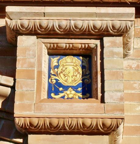 Los azulejos del edificio de la calle Cristo de la Sed, 29.