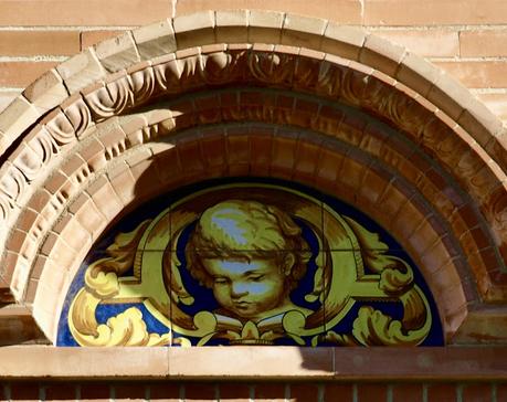 Los azulejos del edificio de la calle Cristo de la Sed, 29.