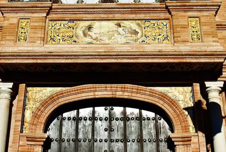 Los azulejos del edificio de la calle Cristo de la Sed, 29.