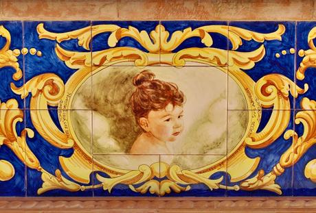 Los azulejos del edificio de la calle Cristo de la Sed, 29.