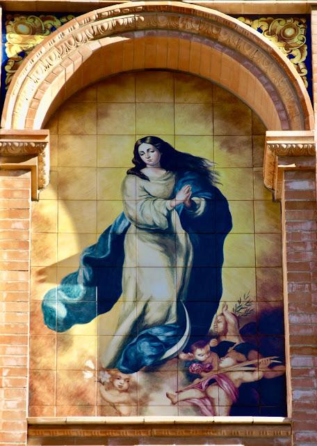 Los azulejos del edificio de la calle Cristo de la Sed, 29.