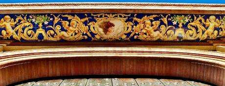 Los azulejos del edificio de la calle Cristo de la Sed, 29.