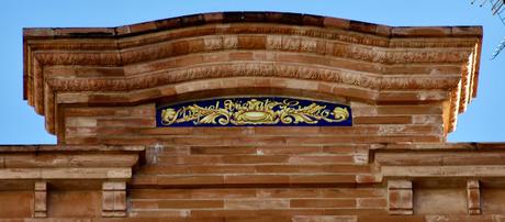 Los azulejos del edificio de la calle Cristo de la Sed, 29.