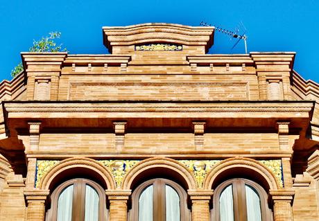 Los azulejos del edificio de la calle Cristo de la Sed, 29.