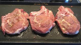 Chuletas de cerdo con ciruelas pasas