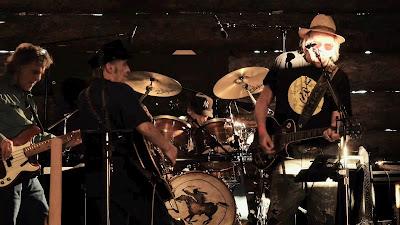 Molina, Talbot, Lofgren, & Young - Look through the eyes of your heart (2023) Molina, Talbot, Lofgren, & Young - Look through the eyes of your heart (2023)