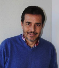 Evangélicos, un credo a golpe de rezos y palmas en una sociedad conservadora.