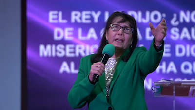 Evangélicos, un credo a golpe de rezos y palmas en una sociedad conservadora.