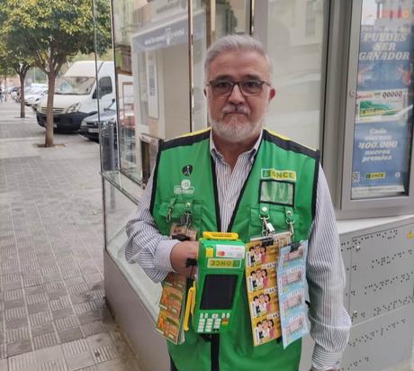 La ONCE reparte en Montequinto una lluvia de millones de euros entre varios vecinos. La ONCE reparte en Montequinto una lluvia de millones de euros entre varios vecinos.