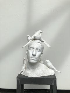 Ingravidez en la Escuela de Arte de Oviedo Ingravidez en la Escuela de Arte de Oviedo