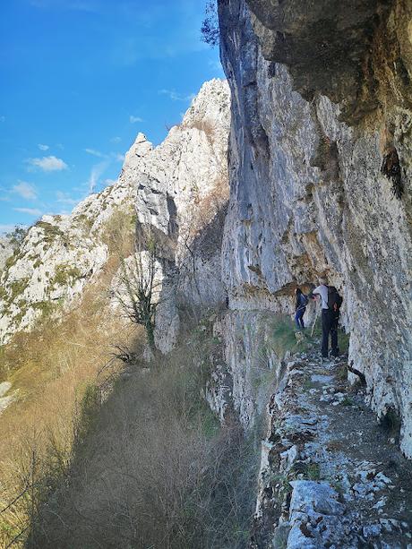 Cabeza Pandescura y Foz del Casaño por la Canal de la Llucia