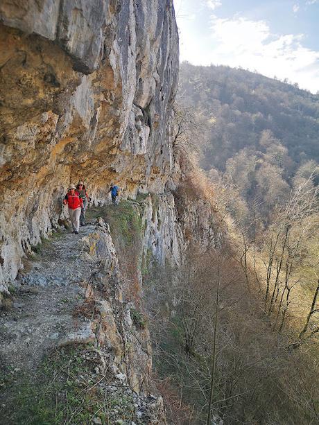 Cabeza Pandescura y Foz del Casaño por la Canal de la Llucia