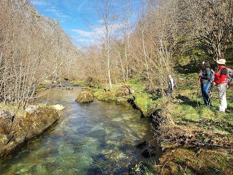 Cabeza Pandescura y Foz del Casaño por la Canal de la Llucia
