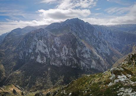 Cabeza Pandescura y Foz del Casaño por la Canal de la Llucia
