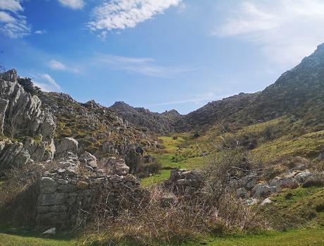Cabeza Pandescura y Foz del Casaño por la Canal de la Llucia