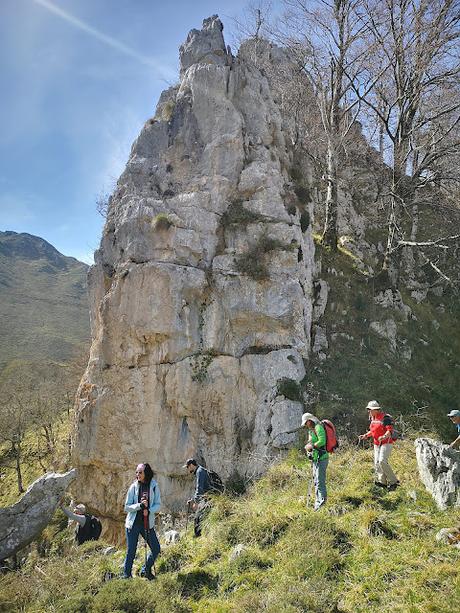 Cabeza Pandescura y Foz del Casaño por la Canal de la Llucia