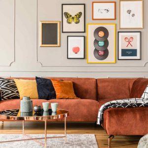 Por esto un par de cuadros son indispensables para decorar el salón Por esto un par de cuadros son indispensables para decorar el salón