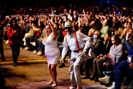 Llenó la Maldita Vecindad y la Sonora Santanera la Plaza Fundadores