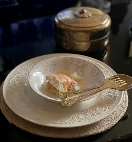 Huevo Poché sobre Kartoffelpuffer, mi versión de Horcher Huevo Poché sobre Kartoffelpuffer, mi versión de Horcher