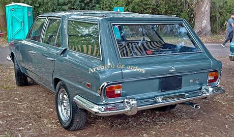 Torino Lutteral Safari del año 1970 vista en AutoClásica 2022