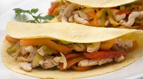 Fajitas de pollo y verduras