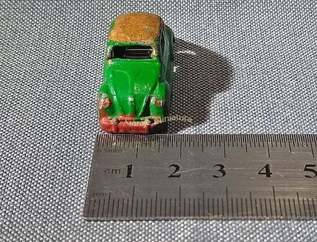 Volkswagen Beetle, o Escarabajo, de la marca japonesa AHI