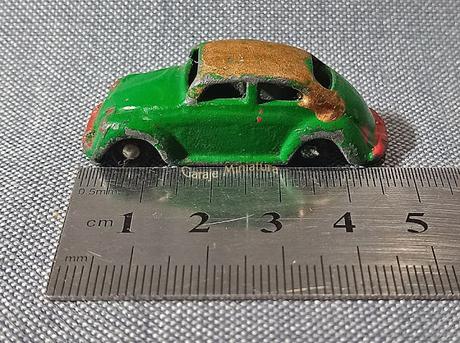 Volkswagen Beetle, o Escarabajo, de la marca japonesa AHI