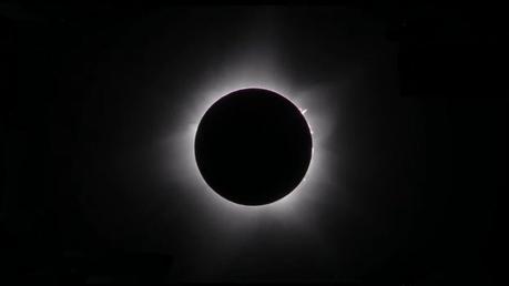 #ASTRONOMÍA:  | Sorprendentes imágenes del peculiar #eclipse solar mixto de este jueves pasado (FOTOS)