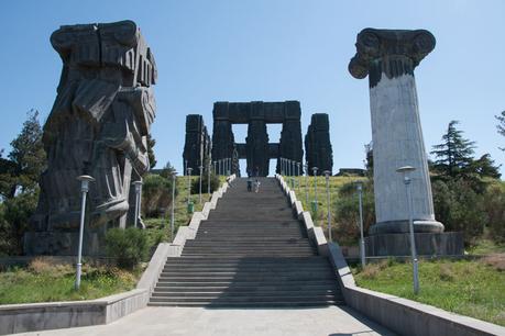 cronicas-de-georgia---arquitectura-sovietica