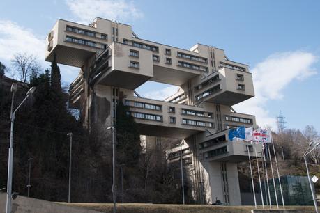 Antiguo Ministerio de Carreteras edificio sovietico