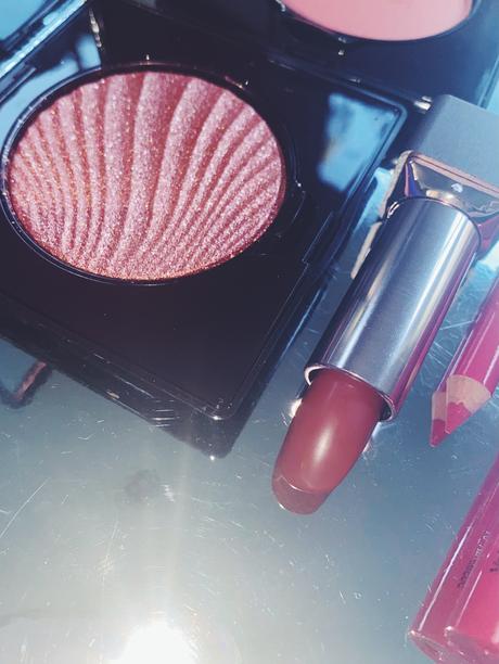 Natura Una Iluminador rose gold mascara volumen intenso