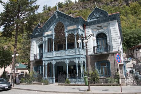 golden-tulip-en-borjomi