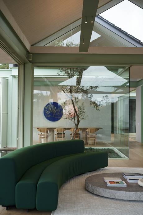 Casa Aire, Medellín, Colombia / Cinco Solidos