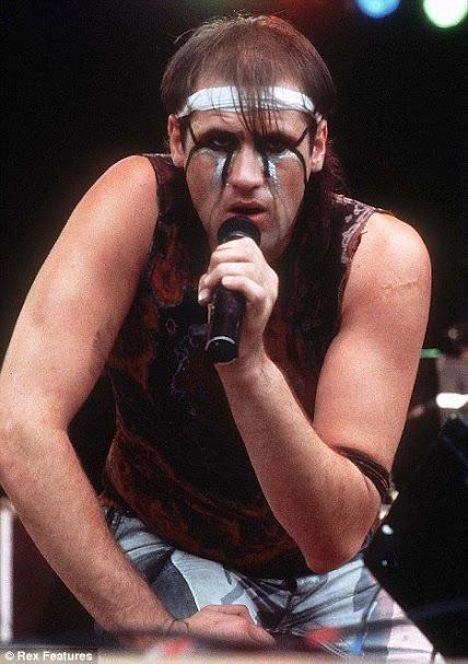 Efemérides del Rock y Heavy Metal: Que pasó un 25 de Abril Efemérides del Rock y Heavy Metal: Que pasó un 25 de Abril