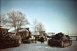 La primera helada congela el barro de las carreteras y permite que la Wehrmacht vuelva a ponerse en marcha - 07/11/1941.