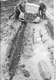 La primera helada congela el barro de las carreteras y permite que la Wehrmacht vuelva a ponerse en marcha - 07/11/1941.