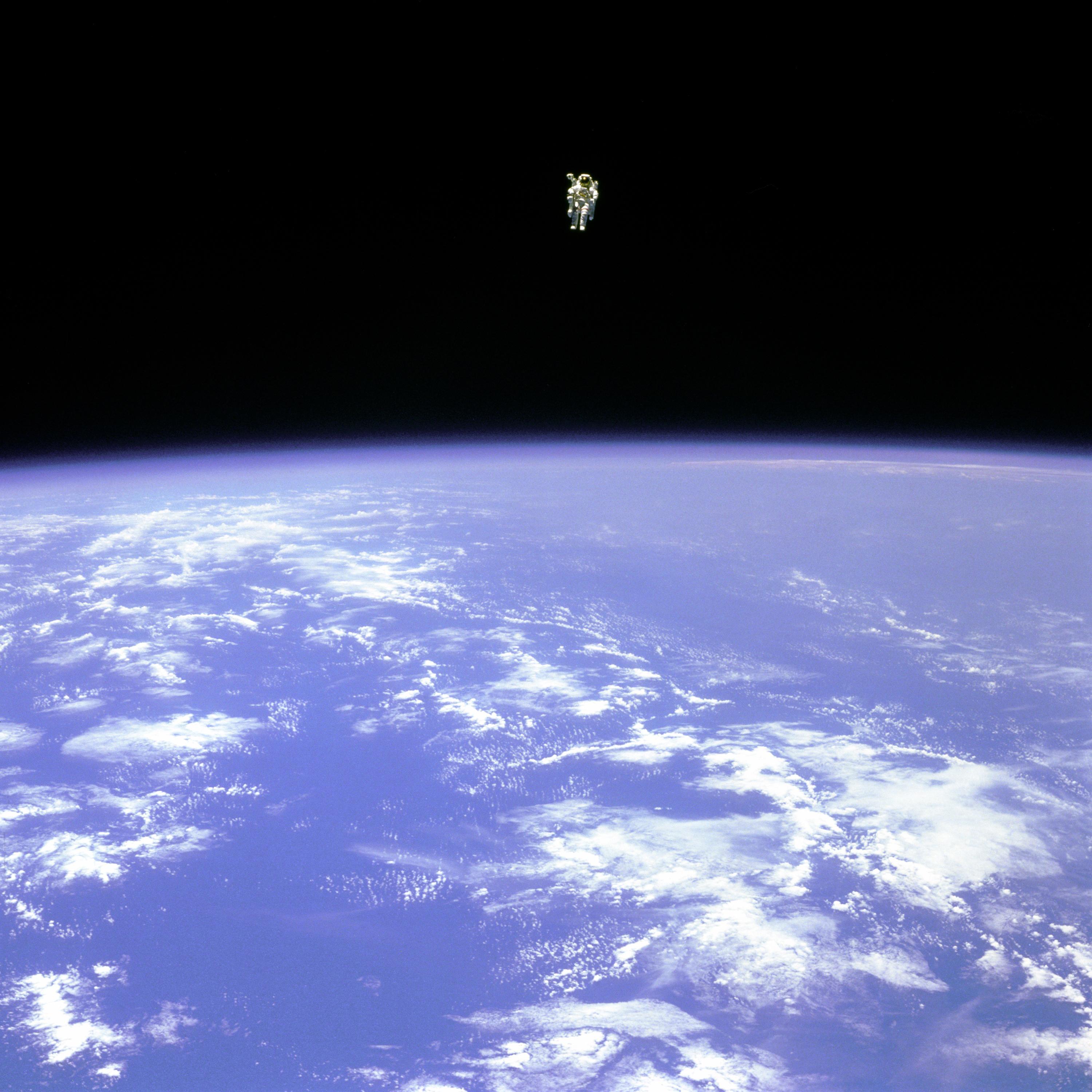 El vuelo en solitario de Bruce McCandless