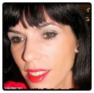 Vestidos atemporales y el ROUGE de Kate Moss