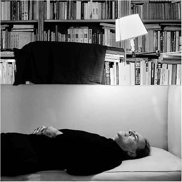 http://salonkritik.net/08-09/modiano.jpg