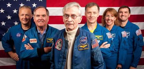 La Nasa conmemora el fin de los transbordadores con primera y última tripulación