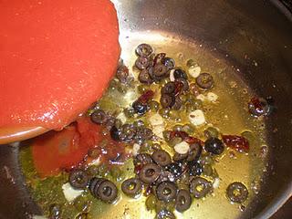 Receta desafío ROBOCHEF, Spaghetti alla puttanesca.