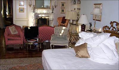 La cama de Michael Jackson se subastará