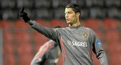 Cristiano Ronaldo de peineta en peineta.
