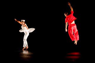 La danza de Nadia Lartigue y Victoria Riva Palacio en el Teatro Legaria