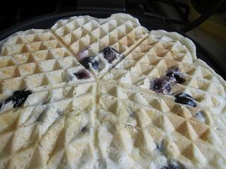 Waffles noruegos con arandanos