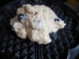 Waffles noruegos con arandanos