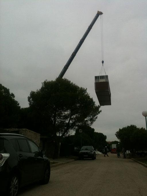 Montaje de la vivienda piloto A-cero Tech en La Finca Las Marias, Torrelodones, Madrid