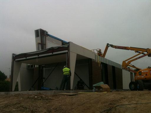 Montaje de la vivienda piloto A-cero Tech en La Finca Las Marias, Torrelodones, Madrid