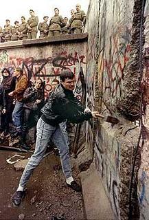 Tal día como hoy... cayó el muro de Berlín